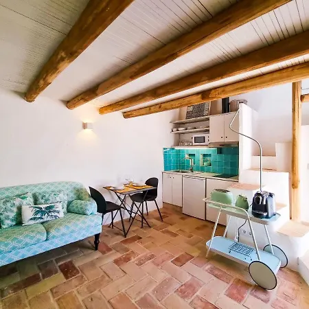 Flh Vale Judeu Rustic Mezzanine Ii شقة *